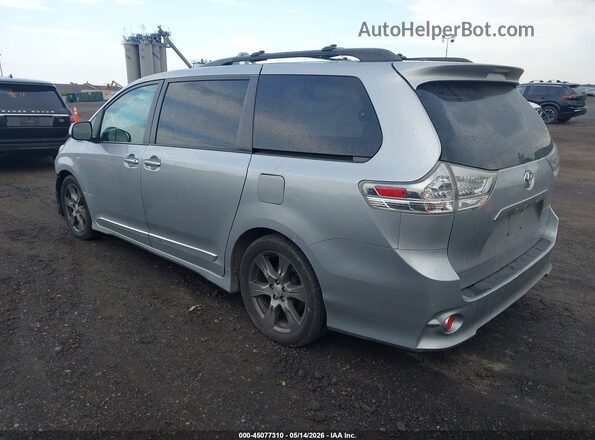 5TDXZ3DC8HS814206 2017 TOYOTA SIENNA Silver Tył lewy