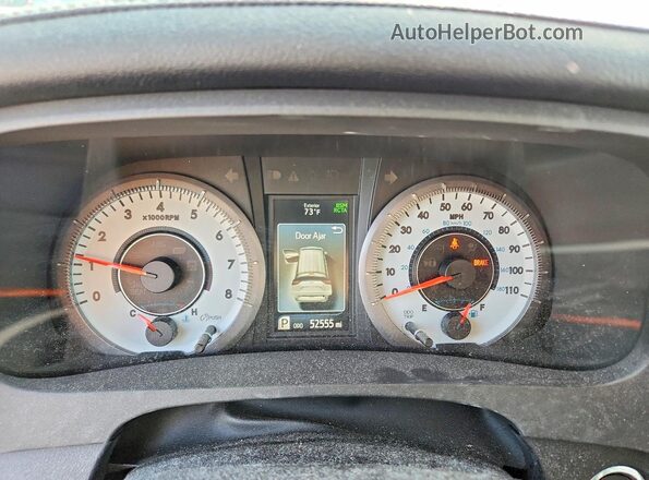 5TDXZ3DC8JS935212 2018 TOYOTA SIENNA Silver Instrument cluster view