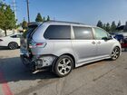 2018 Toyota Sienna Se Premium 8-passenger Silver vin: 5TDXZ3DC8JS935212