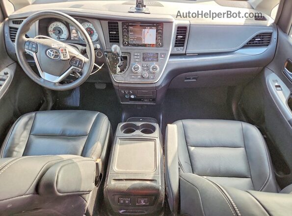 5TDXZ3DC8JS935212 2018 TOYOTA SIENNA Silver Dashboard view