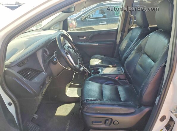 5TDXZ3DC8KS996836 2019 TOYOTA SIENNA Белый Вид салона спереди