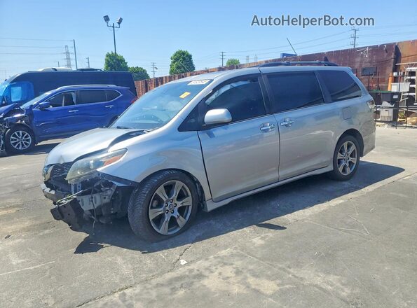 5TDXZ3DCXJS947118 2018 TOYOTA SIENNA Серебряный Передняя левая четверть