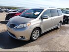 2016 Toyota Sienna Xle 8 Passenger Золотой vin: 5TDYK3DC1GS742689