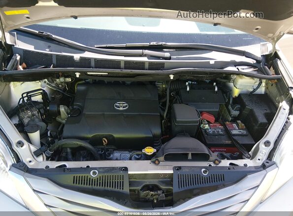5TDYK3DC1GS742689 2016 TOYOTA SIENNA Золотой Вид сзади