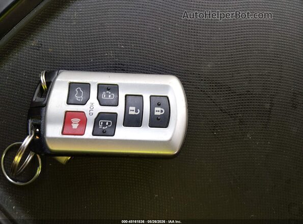 5TDYK3DC1GS742689 2016 TOYOTA SIENNA Золотой Вид панели приборов