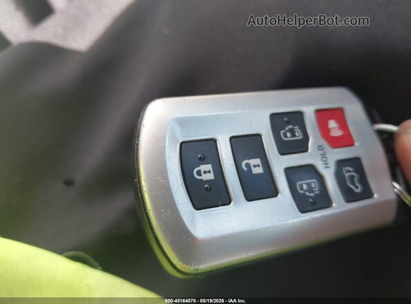 5TDYK3DC9GS716650 2016 TOYOTA SIENNA Gray Widok deski rozdzielczej