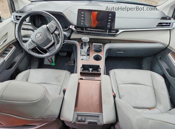 5TDYRKEC0MS062590 2021 TOYOTA SIENNA Серый Вид панели приборов