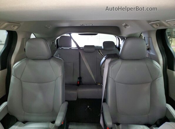 5TDYRKEC0RS205982 2024 TOYOTA SIENNA Black Вид задніх сидінь