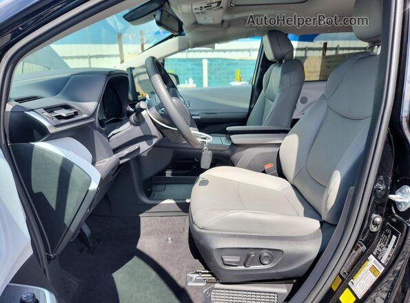 5TDYRKEC0TS294086 2026 TOYOTA SIENNA Black წინა სალონის ხედი