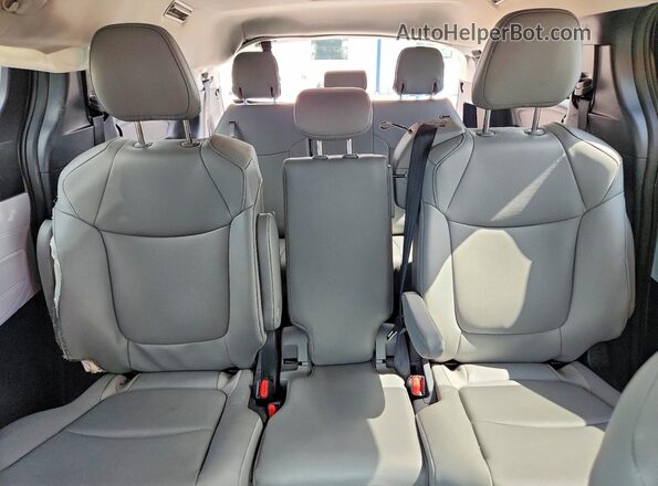 5TDYRKEC0TS294086 2026 TOYOTA SIENNA Black უკანა სავარძლების ხედი