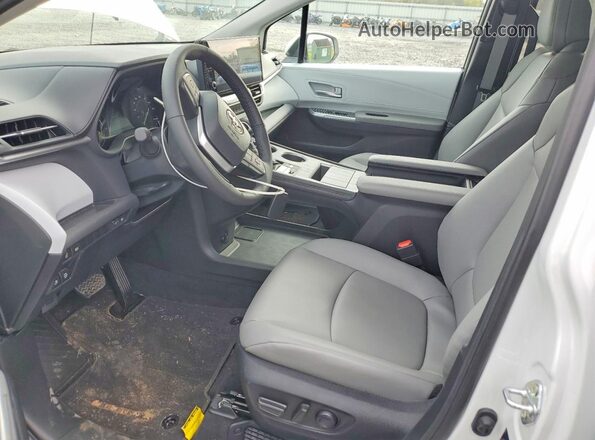 5TDYRKEC2SS289437 2025 TOYOTA SIENNA White Widok wnętrza z przodu