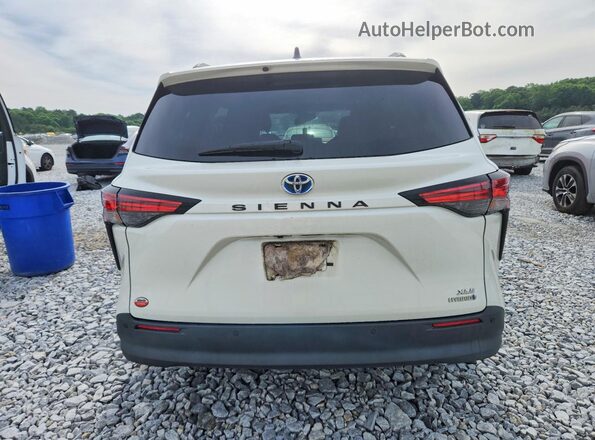 5TDYRKECXMS039575 2021 TOYOTA SIENNA Белый Вид сзади