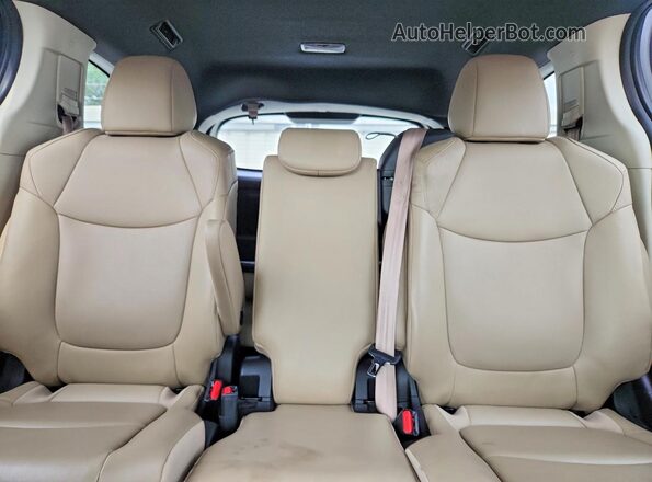 5TDYRKECXMS039575 2021 TOYOTA SIENNA Белый Вид задних сидений