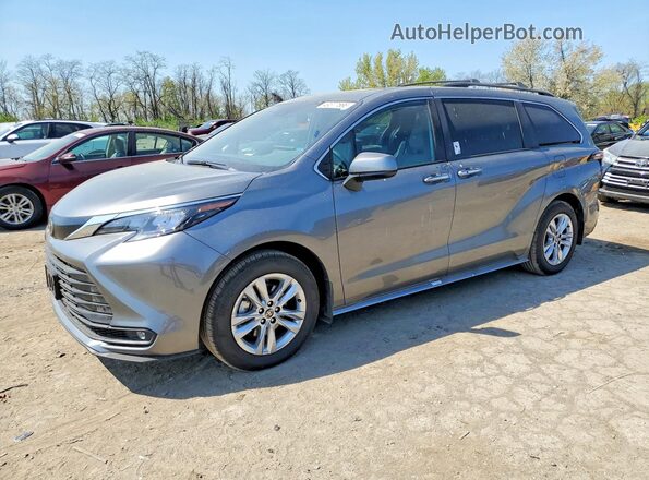 5TDYSKFC3TS236511 2026 TOYOTA SIENNA Gray Vista tres cuartos delantera izquierda