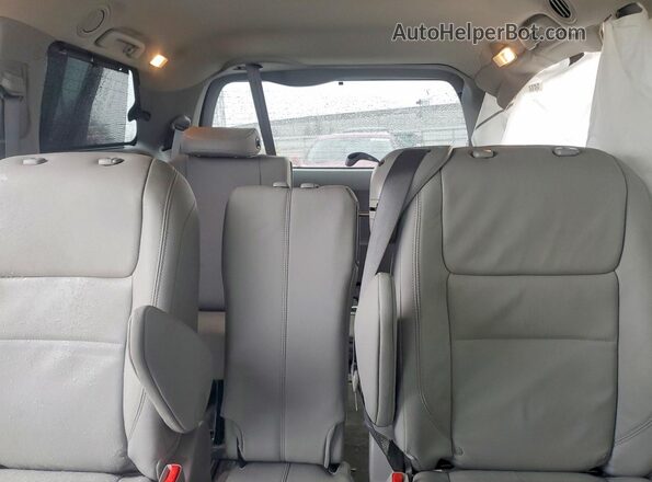 5TDYZ3DC0HS791055 2017 TOYOTA SIENNA Синий Вид задних сидений