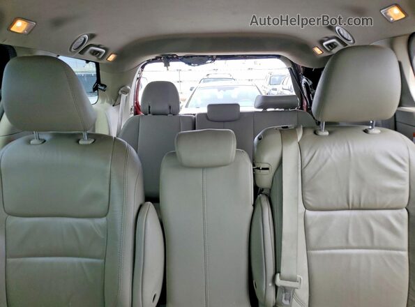 5TDYZ3DC0HS893701 2017 TOYOTA SIENNA Red Հետևի նստատեղերի տեսք