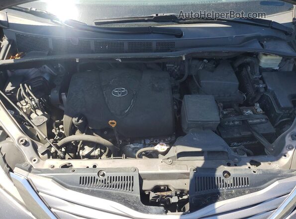 5TDYZ3DC0HS896291 2017 TOYOTA SIENNA Серый Вид подкапотного пространства