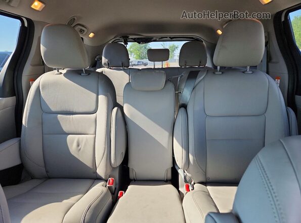 5TDYZ3DC0LS055189 2020 TOYOTA SIENNA White უკანა სავარძლების ხედი
