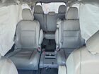 2017 Toyota Sienna Xle 8-passenger Burgundy vin: 5TDYZ3DC2HS822970