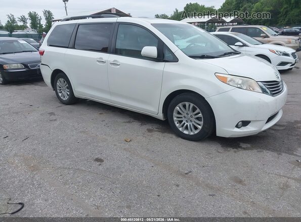 5TDYZ3DC3HS792362 2017 TOYOTA SIENNA Белый Передняя правая четверть