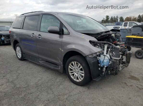 5TDYZ3DC3HS870946 2017 TOYOTA SIENNA Gray Delantero derecho