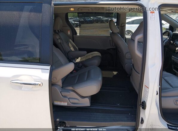 5TDYZ3DC4JS959687 2018 TOYOTA SIENNA White Widok naklejki z numerem VIN