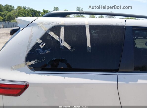 5TDYZ3DC4JS959687 2018 TOYOTA SIENNA White Widok z przodu