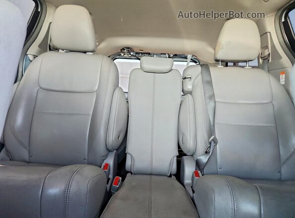 5TDYZ3DC7HS807820 2017 TOYOTA SIENNA Синий Вид задних сидений