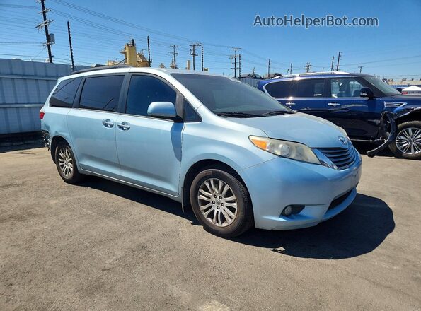 5TDYZ3DC7HS807820 2017 TOYOTA SIENNA Синий Передняя правая четверть