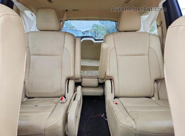 5TDYZRFH3JS236439 2018 TOYOTA HIGHLANDER Белый Вид задних сидений