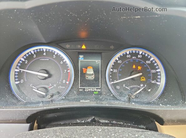 5TDYZRFH3JS236439 2018 TOYOTA HIGHLANDER Белый Вид щитка приборов