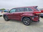 2018 Toyota Highlander Le Burgundy vin: 5TDZARFH1JS037689