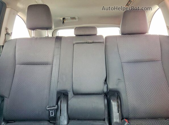 5TDZARFH5JS034892 2018 TOYOTA HIGHLANDER Silver Widok tylnych siedzeń