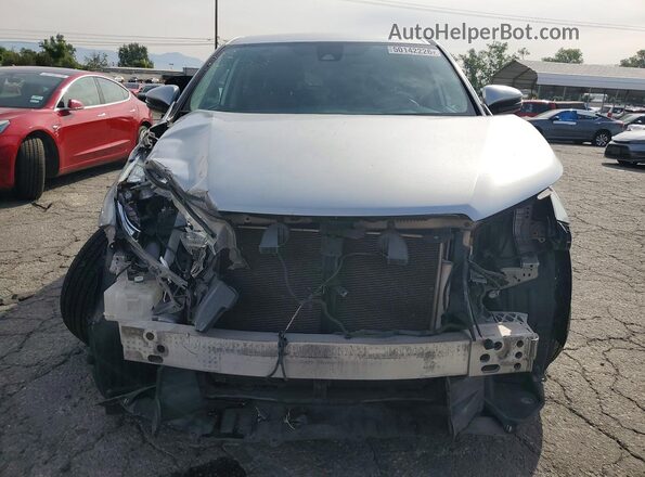 5TDZARFH5JS034892 2018 TOYOTA HIGHLANDER Silver Widok z przodu