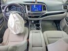 2018 Toyota Highlander Le Серый vin: 5TDZARFHXJS036430