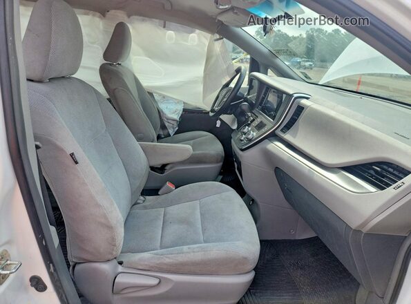 5TDZK3DC5GS731750 2016 TOYOTA SIENNA Белый Вид салона спереди