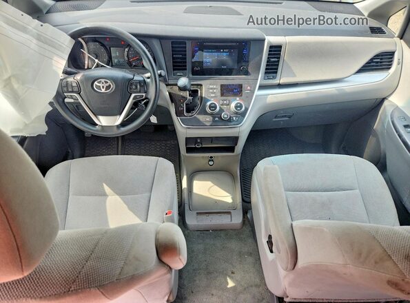 5TDZK3DC5GS731750 2016 TOYOTA SIENNA Белый Вид панели приборов