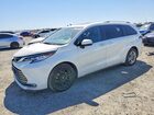 2021 Toyota Sienna Limited 7-passenger White vin: 5TDZRKECXMS031450