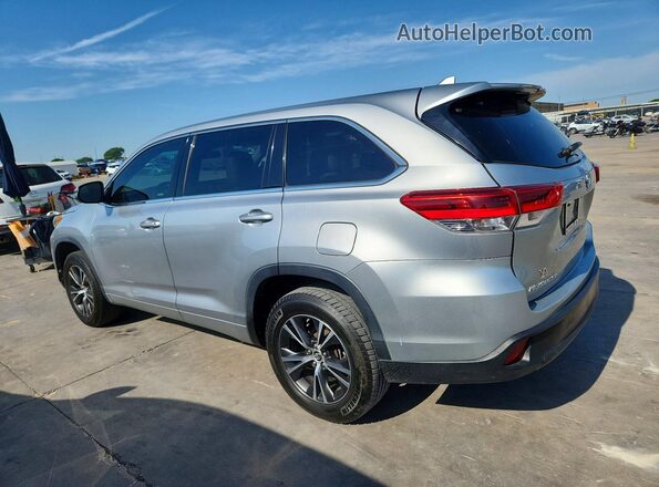 5TDZZRFH2JS251244 2018 TOYOTA HIGHLANDER Серебряный Задняя левая четверть