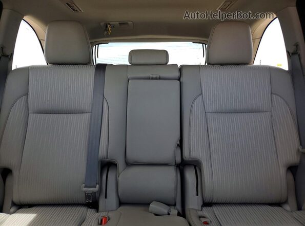 5TDZZRFH6JS236679 2018 TOYOTA HIGHLANDER Коричневый Вид задних сидений