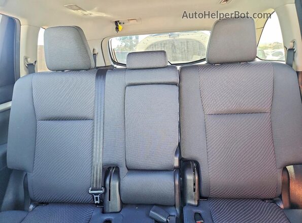 5TDZZRFH6JS284568 2018 TOYOTA HIGHLANDER Белый Вид задних сидений