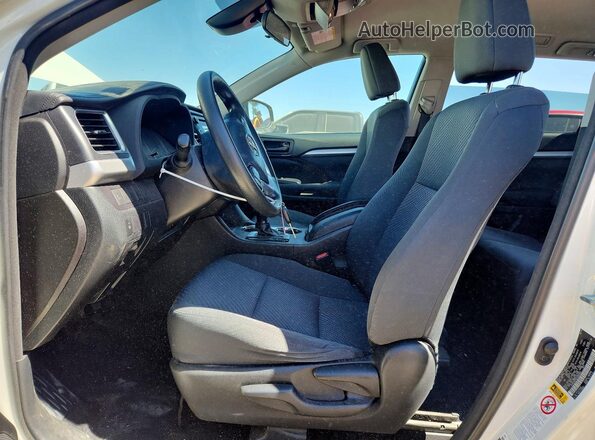 5TDZZRFH6JS284568 2018 TOYOTA HIGHLANDER Белый Вид салона спереди