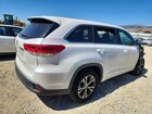 2018 Toyota Highlander Le Белый vin: 5TDZZRFH6JS284568