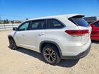 2018 Toyota Highlander Le Белый vin: 5TDZZRFH6JS284568