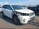 2018 Toyota Highlander Le Plus White vin: 5TDZZRFH7JS267018
