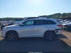 2018 Toyota Highlander Le Plus Белый vin: 5TDZZRFH8JS239082