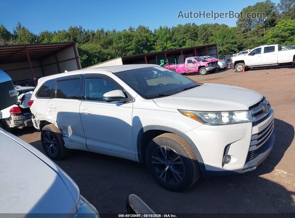 5TDZZRFH8JS239082 2018 TOYOTA HIGHLANDER Белый Вид задней части салона