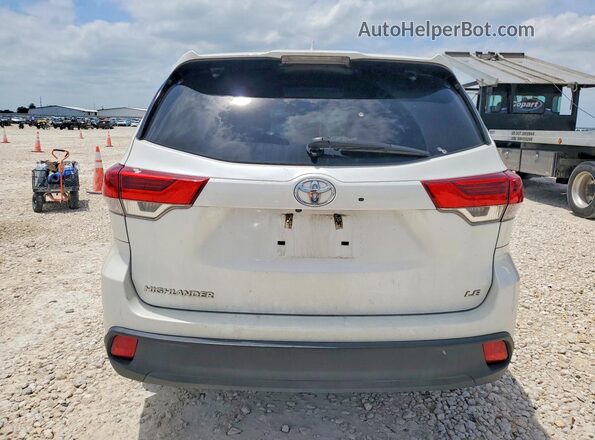 5TDZZRFH8JS247876 2018 TOYOTA LE Белый Вид сзади