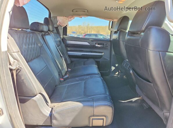 5TFAY5F17KX811797 2019 TOYOTA TUNDRA Белый Вид задней части салона