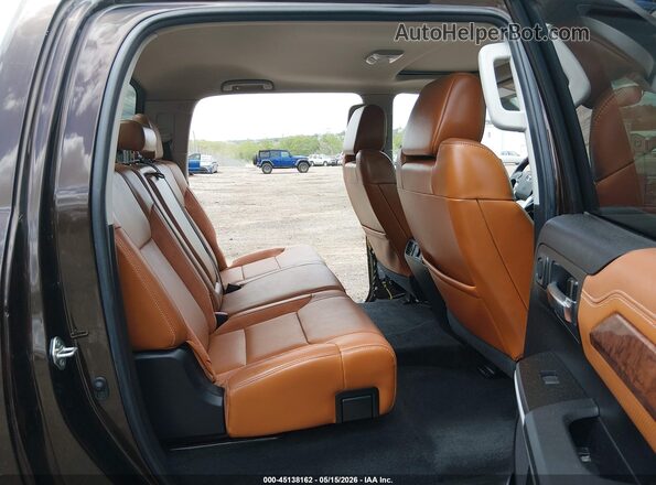 5TFAY5F18KX869935 2019 TOYOTA TUNDRA Brown Вид наклейки з VIN-кодом